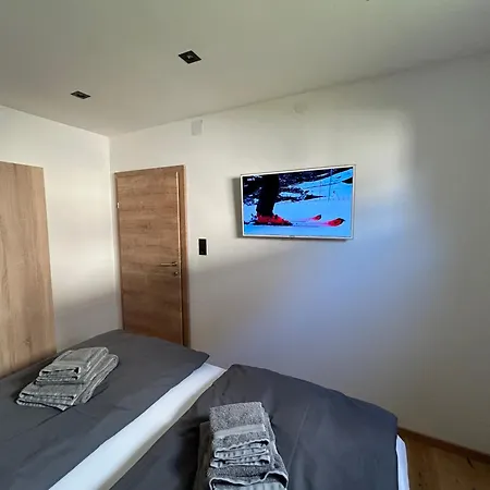 Felben Apartment *